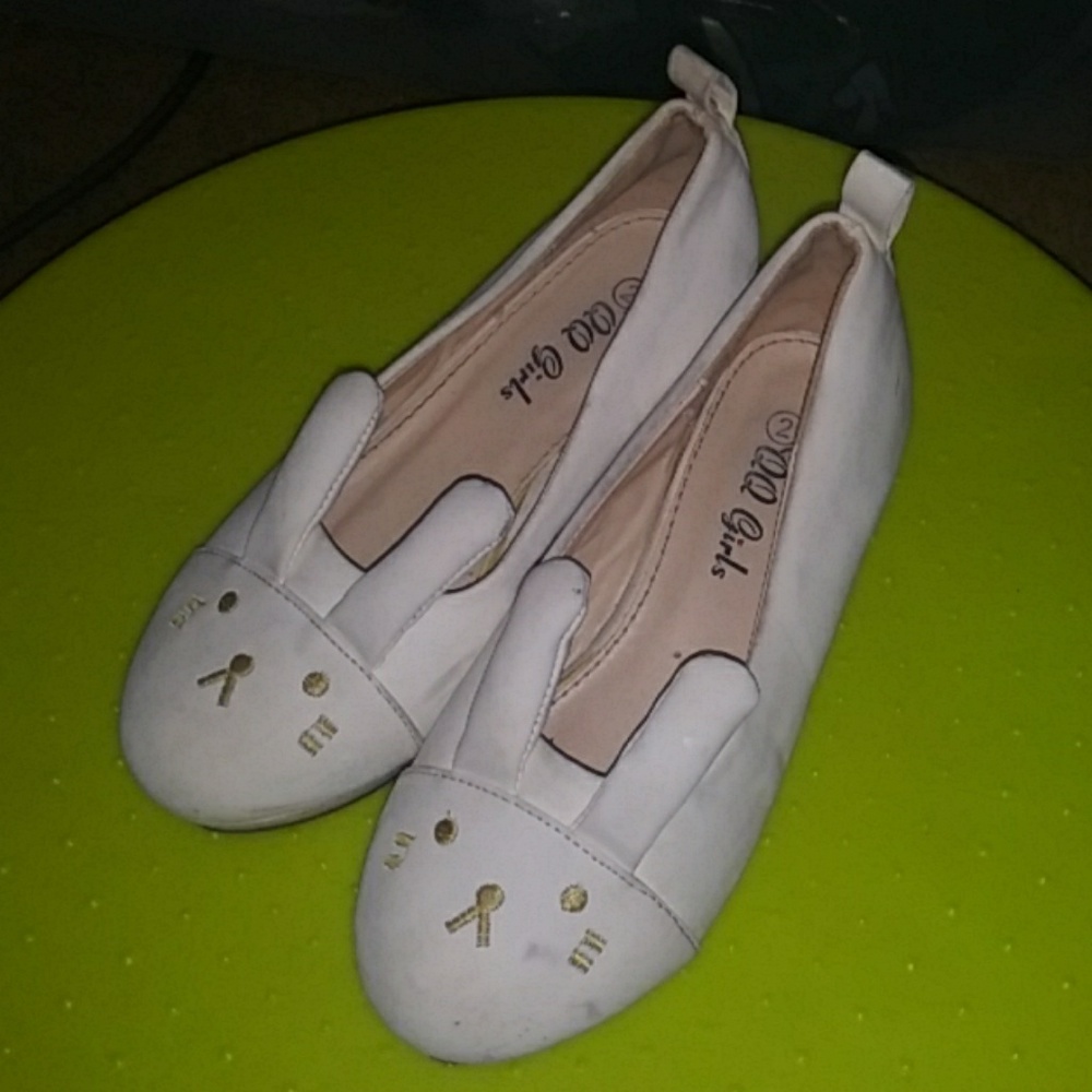 Girls dress up satin leather bunny shoes USED